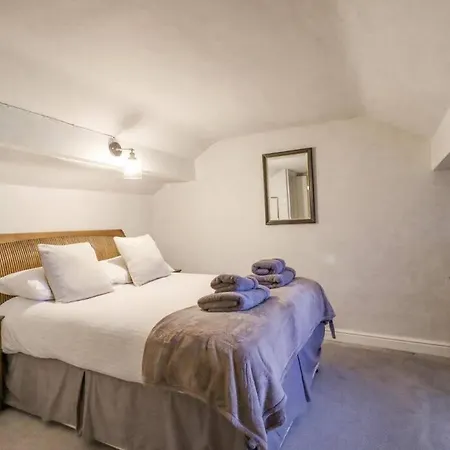 Homely 4 Bed Characterful * Pateley Bridge