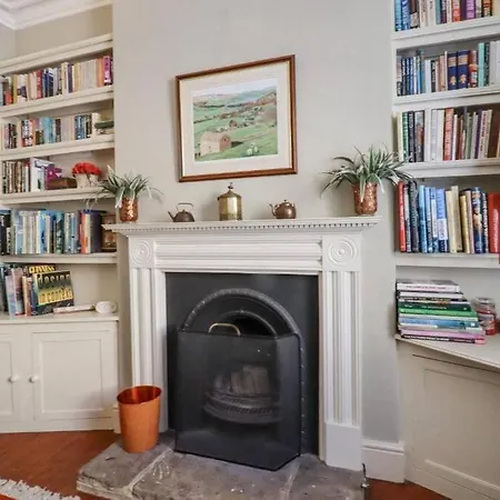 펜션 Homely 4 Bed Characterful *