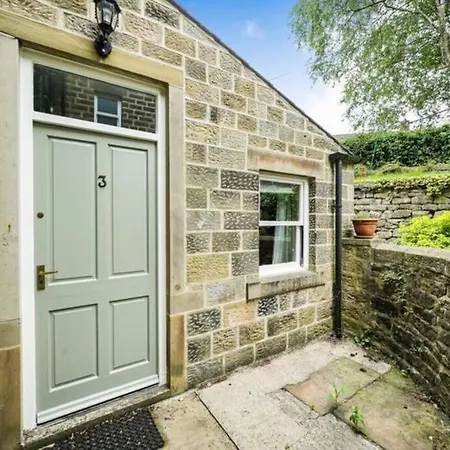 Homely 4 Bed Characterful *