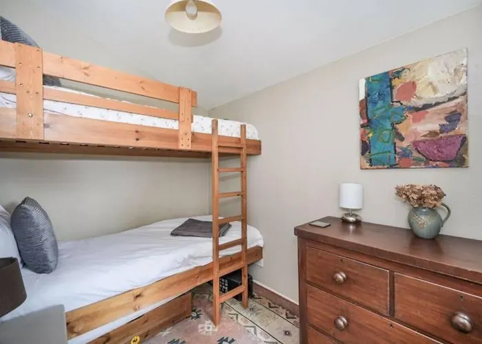 Homely 4 Bed Characterful Vakantiehuis *