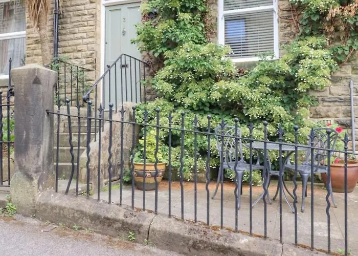 Vakantiehuis Homely 4 Bed Characterful