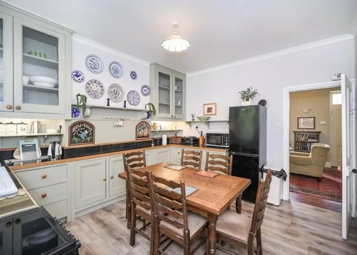 Homely 4 Bed Characterful Vakantiehuis