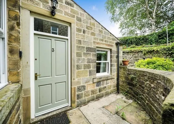Homely 4 Bed Characterful *