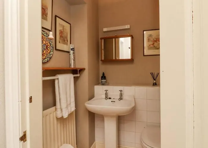 Homely 4 Bed Characterful Pateley Bridge