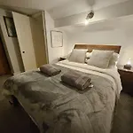 Homely 4 Bed Characterful 度假居