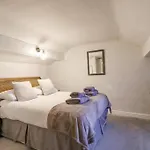 Homely 4 Bed Characterful * 佩特利布里奇