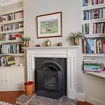 度假居 Homely 4 Bed Characterful *